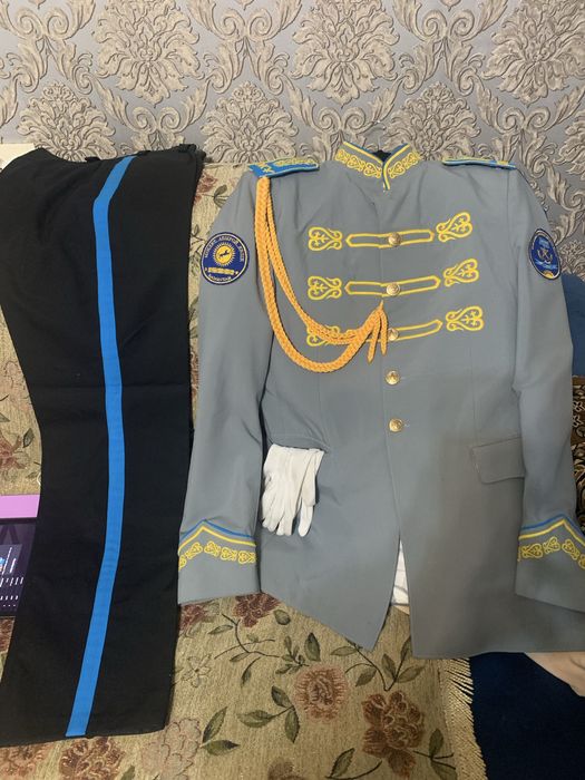 Продам парадную форму .