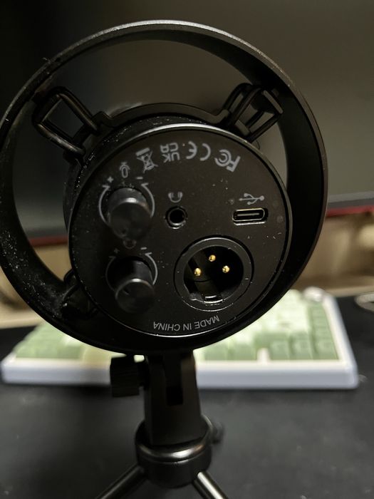 Динамический микрофон Fifine K688