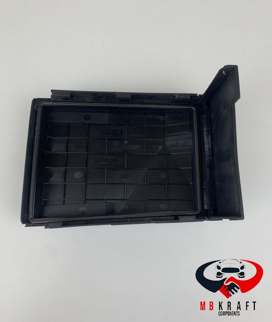 Capac panou sigurante 1K0937132F Volkswagen VW Golf a 5-a generatie s