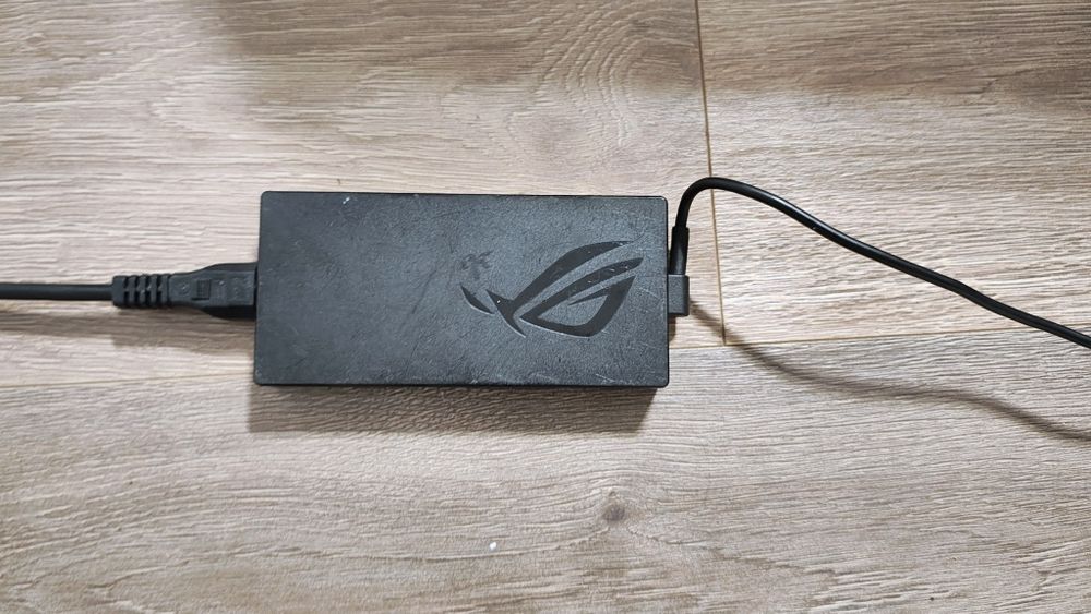 Laptop Gaming ASUS ROG Strix G17 – Ryzen 7, RTX 3050, 32GB RAM, 512GB