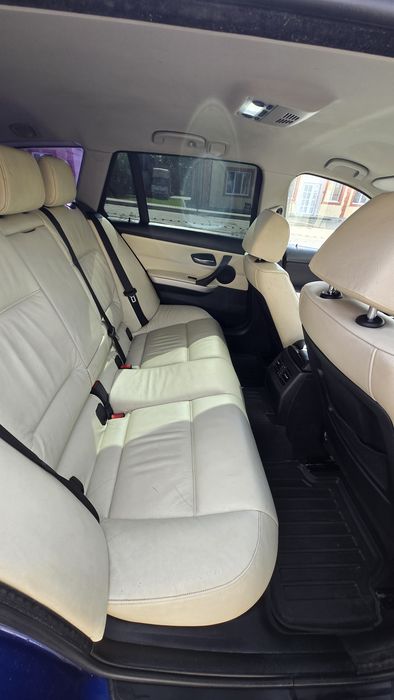 Vând BMW 320d  e91
