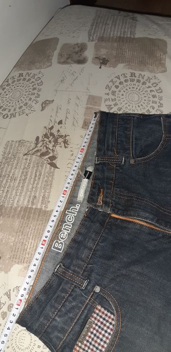 Bench,blugi model deosebit