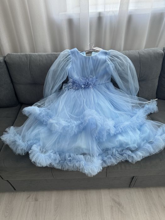 Продам платье на девочку, размер 40