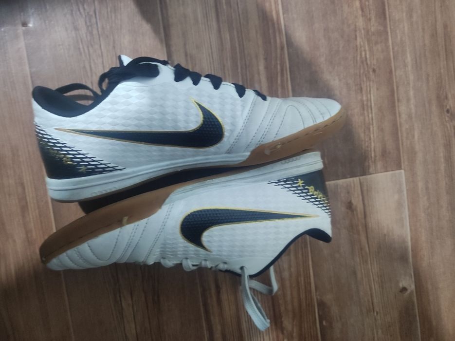 Фудзалка бели темпо х 39 розмер