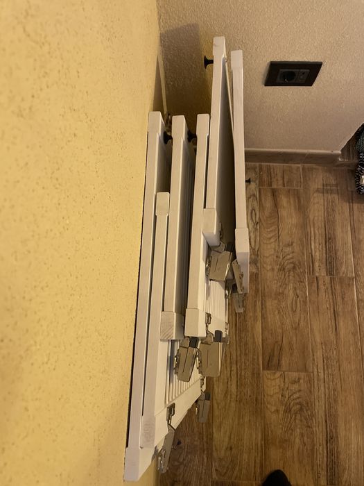 Usi albe lemn masiv cu balamale softclose