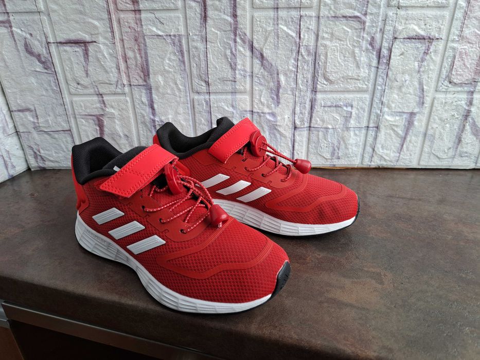 дамски маратонки ,кецове,Нови спортни обувки,ном.33 Adidas,адидас