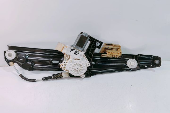 Macara  stanga spate cu motoras 7182121F10S BMW Seria 5 F10 seria