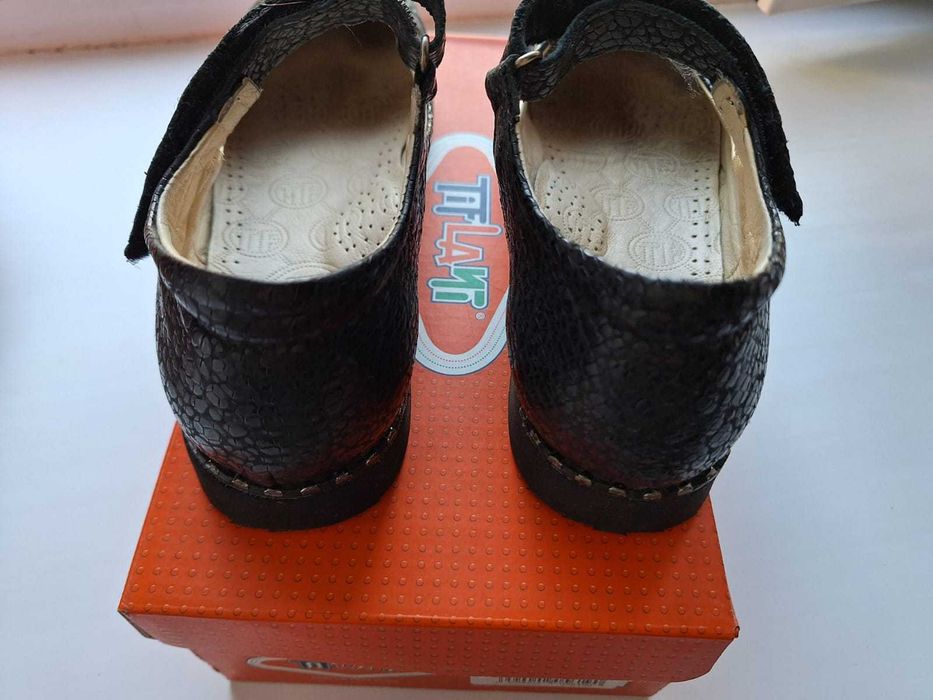 Туфли для девочки Tiflani. Черного цвета. 37 размер.