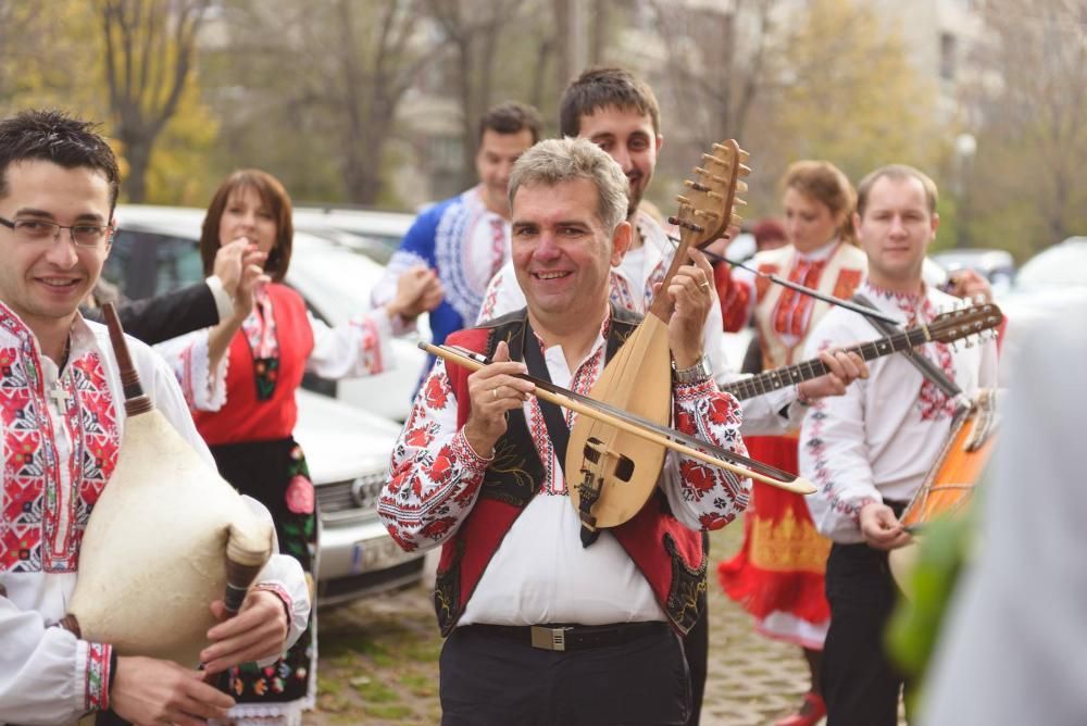 Фолклорен оркестър за Сватби, за извеждане на булка и други събития