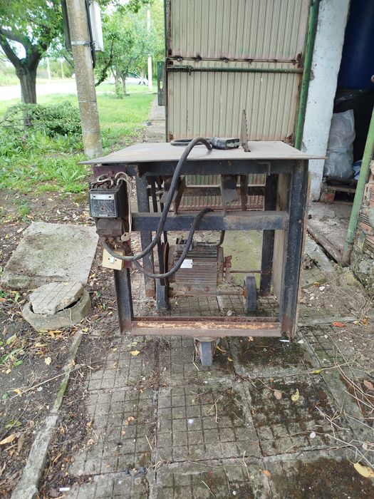 Циркуляр.    Трифазен