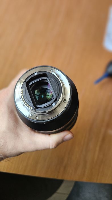 Obiectiv Sony FE 24-105 f4, OSS