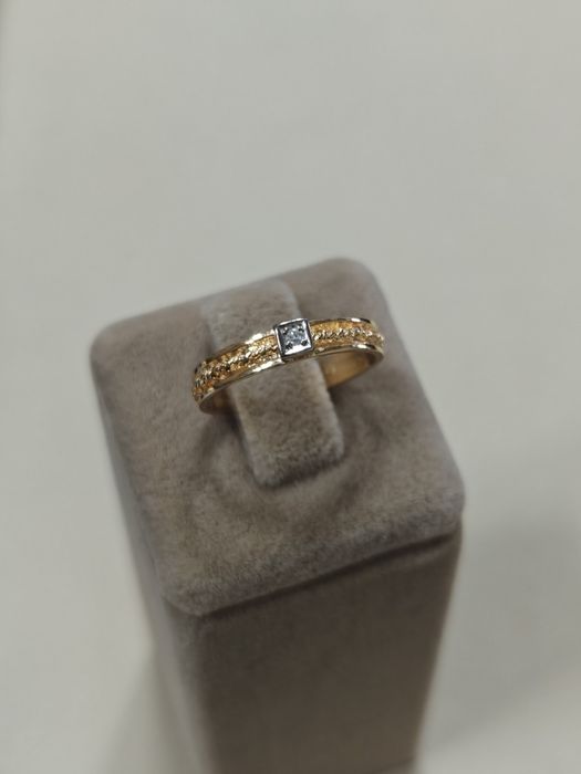 Inel aur 18k 2.33gr cu diamant 0.035ct (r)
