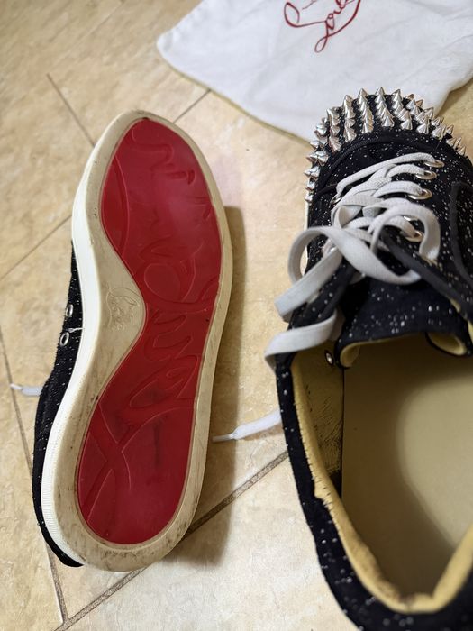 Vand pantofi christian louboutin