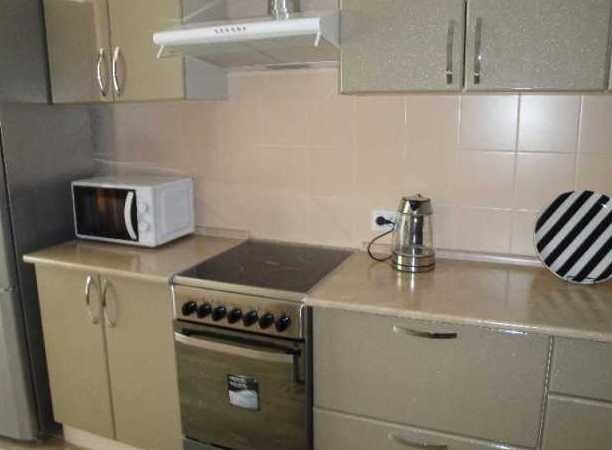 Дава се под наем Едностаен апартамент в Пловдив, Въстанически - 40 кв.м за 183.6 € - Снимка #1