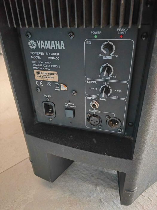 2 boxe Yamaha MSR-400+ mixer si cabluri incluse