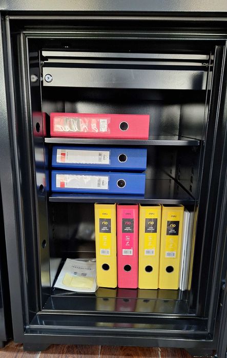 Большой  сейф Diplomat модель 100 ( огнестойкие)