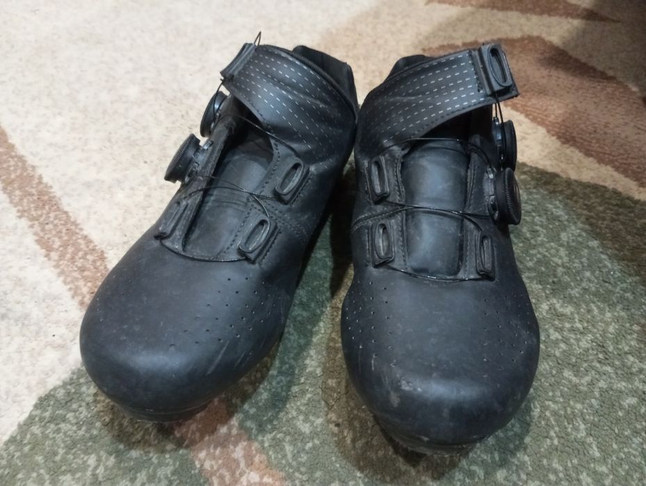 Велотуфли спортивные