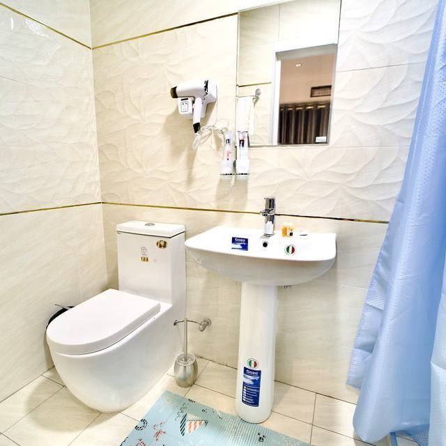 Hotel bez zaks/ Mehmonxona/ Gasnitsa / Sutkalik ijara