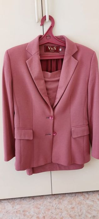 Костюм женский 46 размер