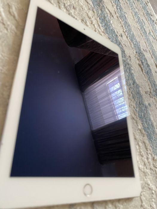 Ipad air 2 продаю