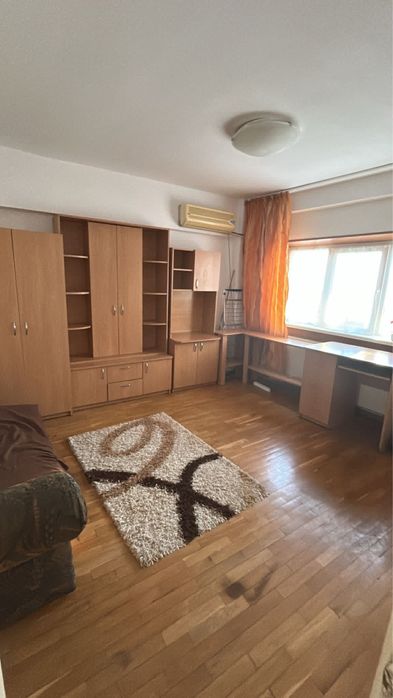 Inchiriez apartament cu 1 camera
