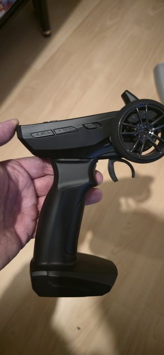 Vanquish VS4-10 с VFD Twin кутия