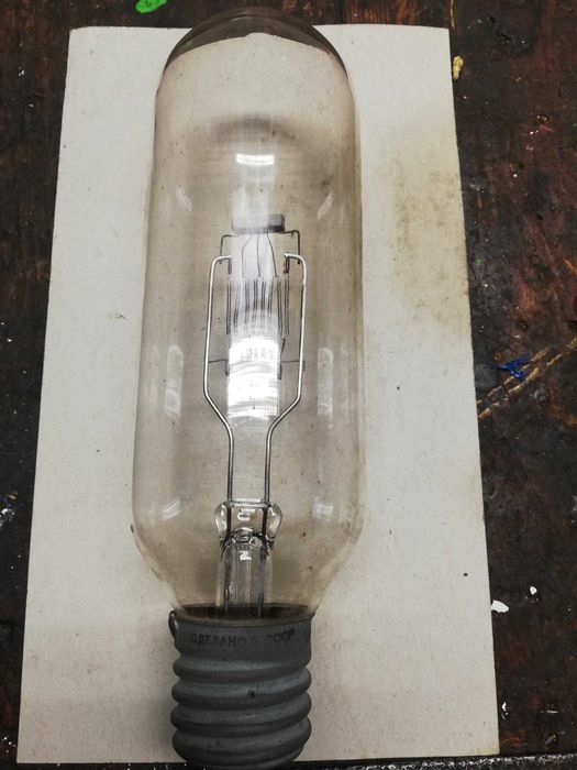 Мощна крушка за прожектор