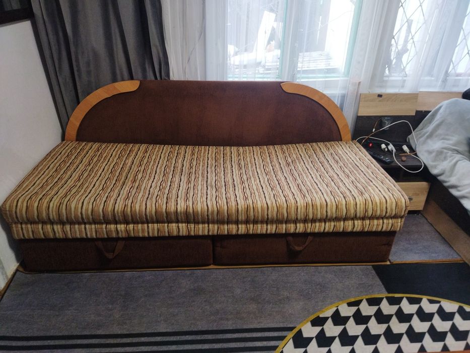 Продам диван в хорошем состоянии