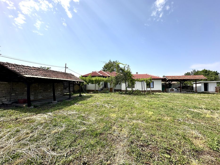 Продава се Къща в с. Джулюница, Област Велико Търново - 90 кв.м за 556 €/кв.м - Снимка #2