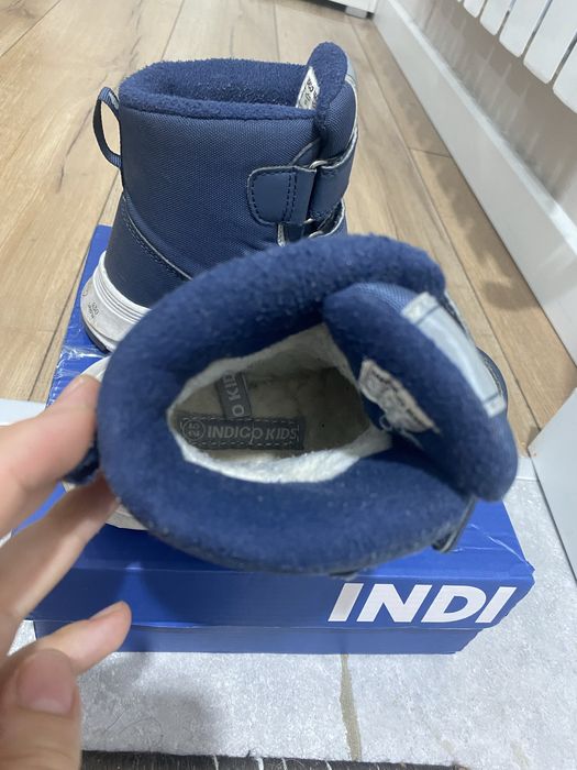 Продам детские зимние ботинки