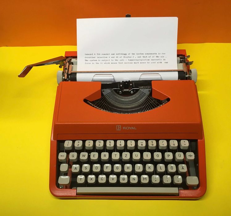 Пишеща Машина Royal  обслужена Латиница Qwertz Made in Japan