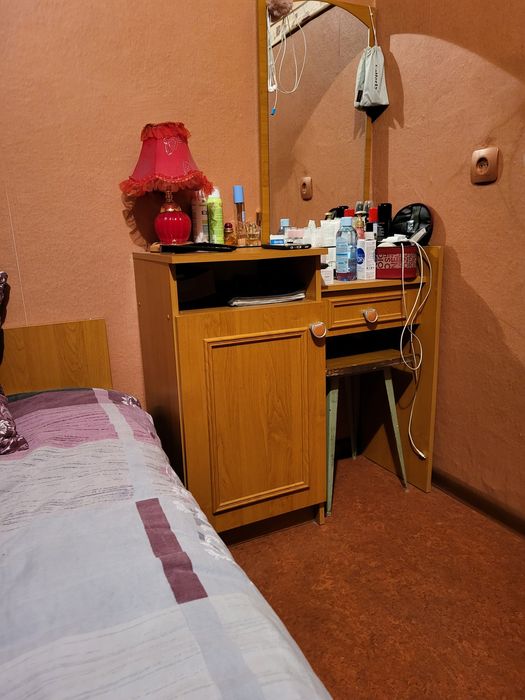 Продаётся спальный гарнитур