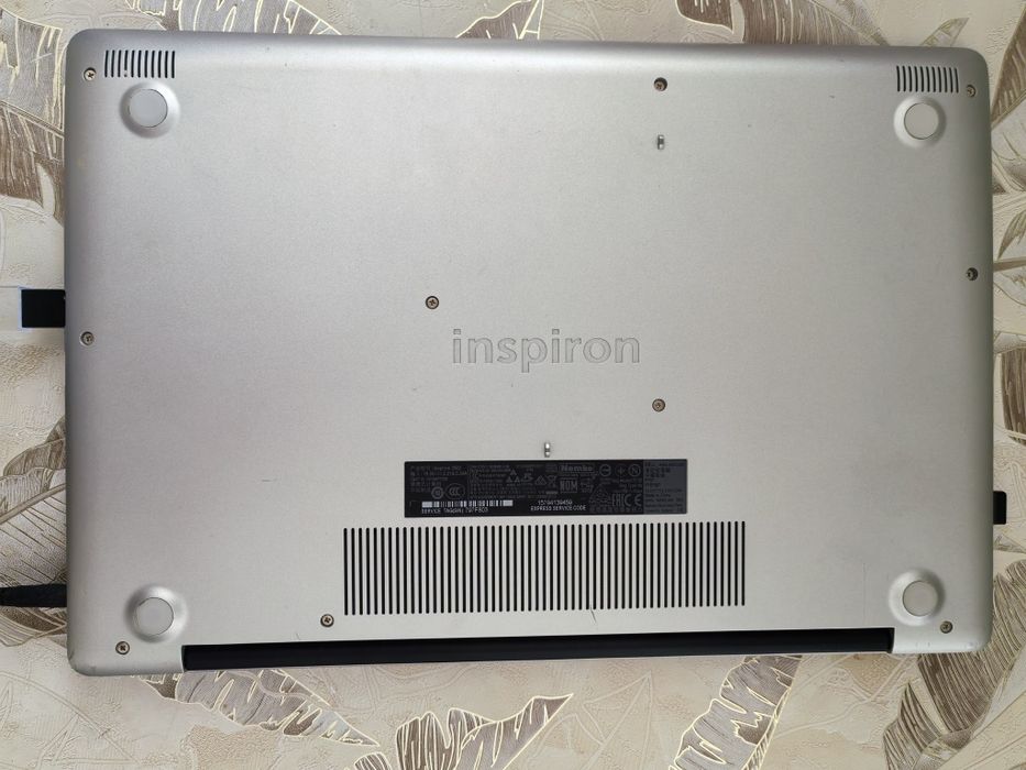 Ноутбук DELL Inspirion 3582