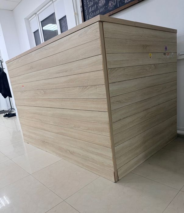 Ресепшен в офисе