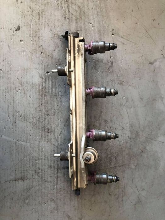rampa cu injectoare  1.8 b b4184s volvo v40 v50 s40 s50 c30
