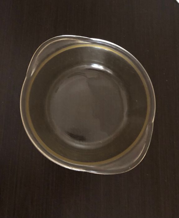 Продам стеклянное блюдо D17 СССР без крышки