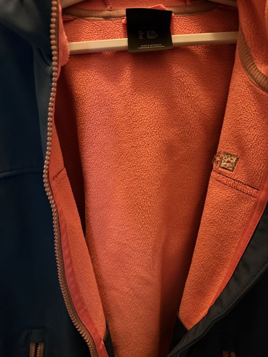 Jacheta pentru Softshell cu gluga impermeabila Jack Wolfskin. 152