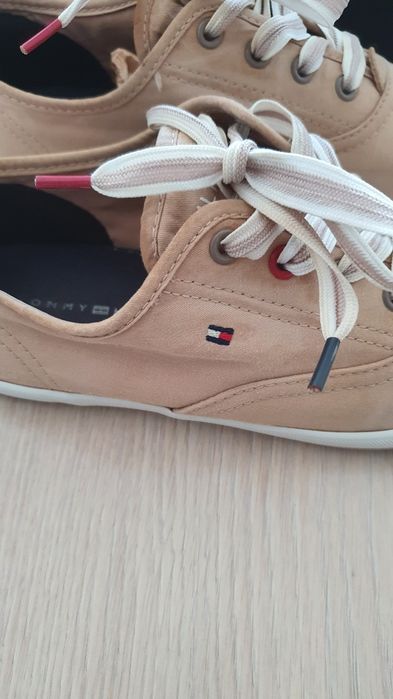 TOMMY HILFIGER sneakers dama textil bej marime 37 st f buna Curier OLX