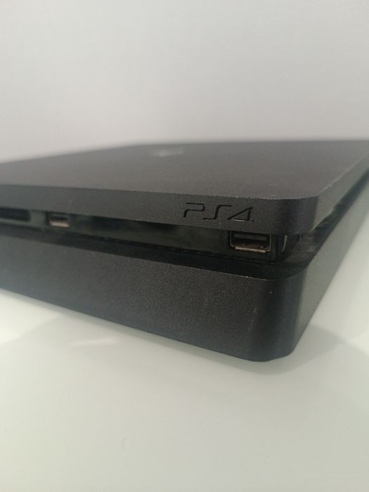 Playstation 4 slim 1000gb