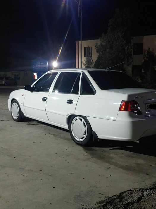 Нексия 2 сотилади