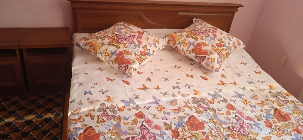 Истиклол стадиони рупарасида Уй сотилади