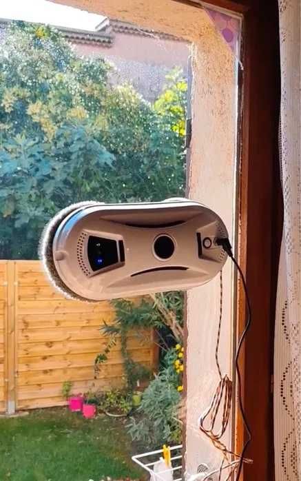 Робот за почистване на прозорци, вграден UPS,двоен моп, вграден сензор