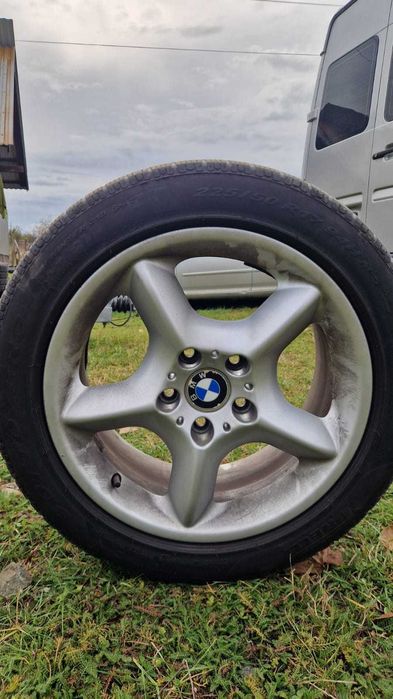 Vand Set Roti BMW cu anvelope de iarna