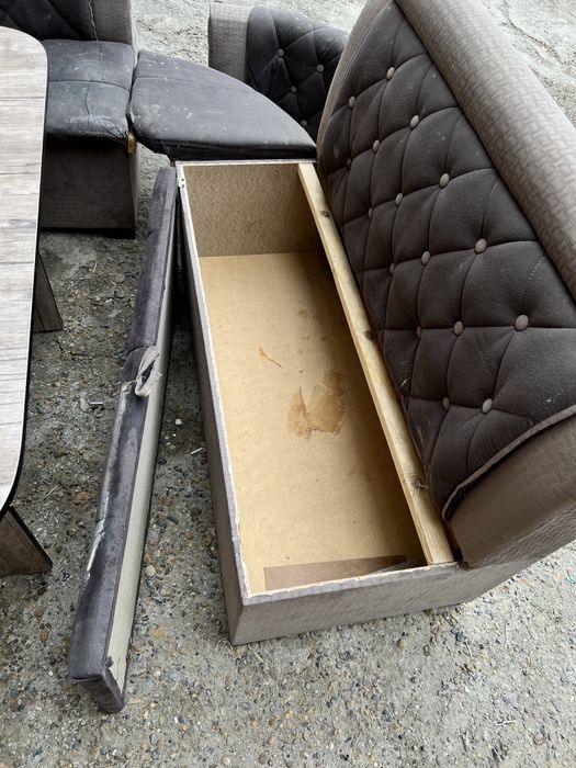 Ugolok sotiladi, holati oʻrtacha