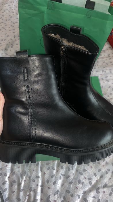 Зимний обувь новый 40размер