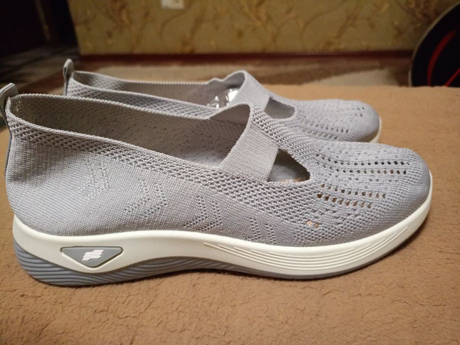 Продам обувь женскую