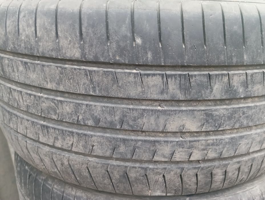 Шины на БМВ х5 продам срочно