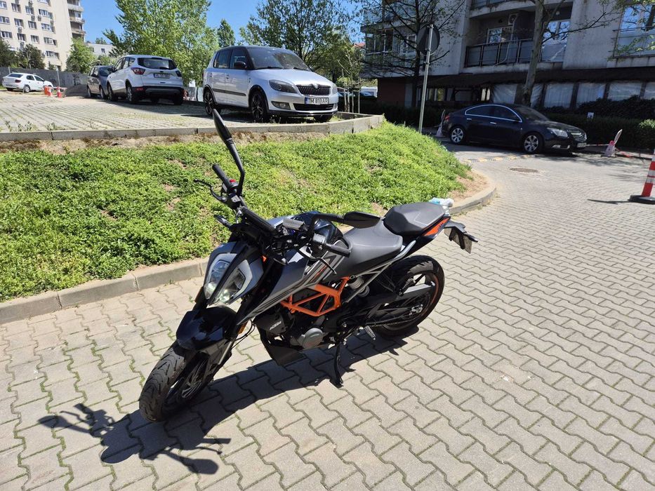 Motocicleta KTM Duke 125cc  A1
