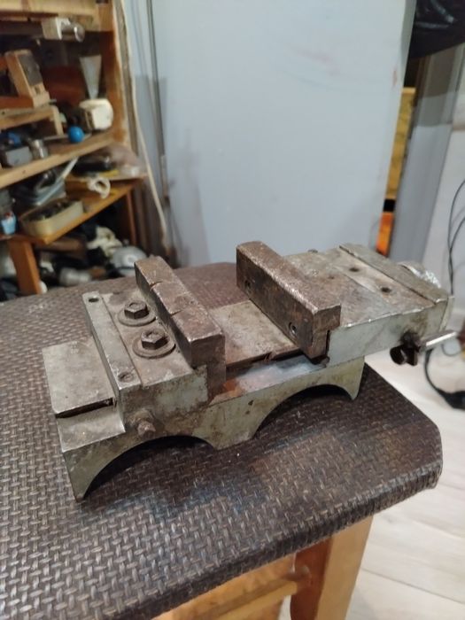 Тиски станочные 100х60мм