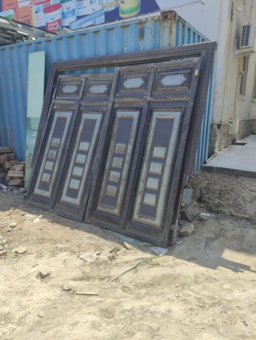 B/u Darvozalar sotiladi boʻyi 2.50m X 2.80m. eni. 7-mikr.tarafda